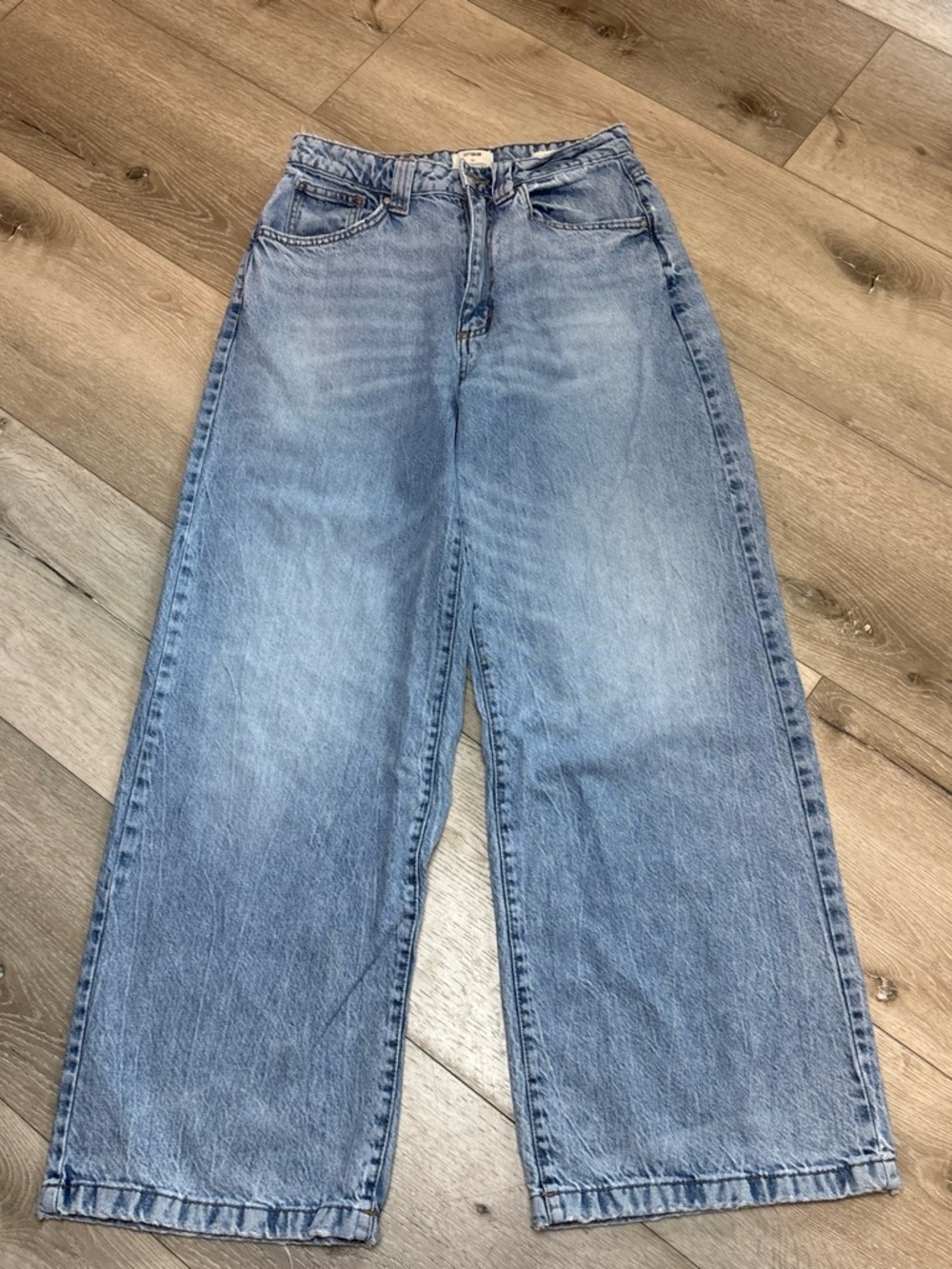 Cotton On Light Wash Super Baggy Jeans - Size 26